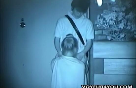 盗撮動画　マンネリ回避策筆頭？とあるカップルの青姦動画！