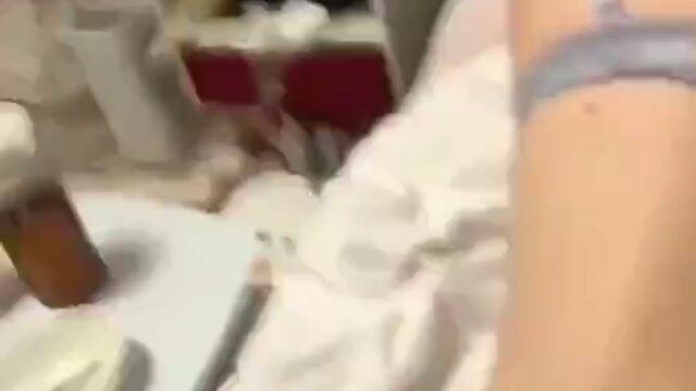 【ハメ撮り】ヤバイイく…イぐ！バックで突かれて痙攣イキする様子がエロ過ぎて困惑…。